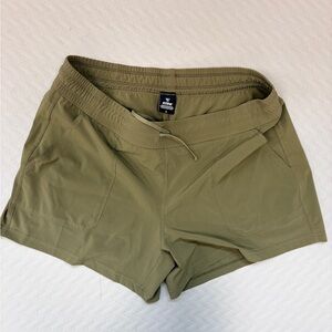 KÜHL Olive Green Hiking Trail Shorts Outdoor Performance Shorts Women’s L